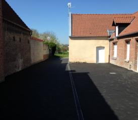 AMENAGEMENT COUR EN MACADAM